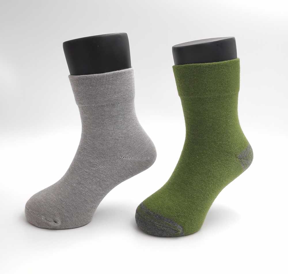 5062 竹炭舒適無痕寬口休閒童襪