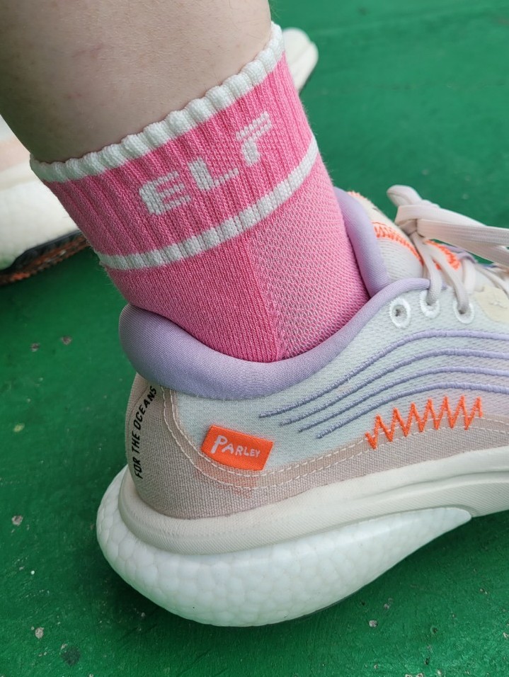 5712-1 竹炭短統氣墊運動襪 <無止滑>